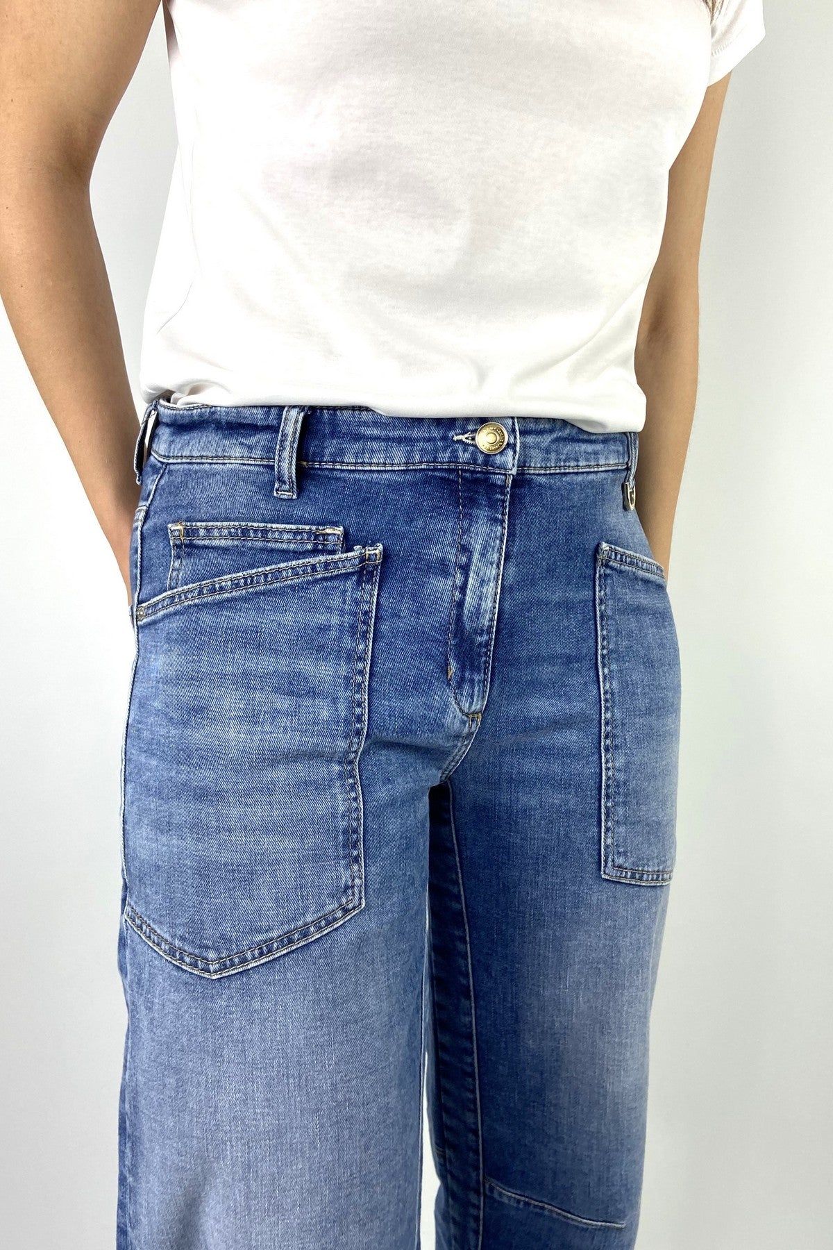 9150 5203 Cambio dames jeans O-shape cropped blauw met goudkleurige details