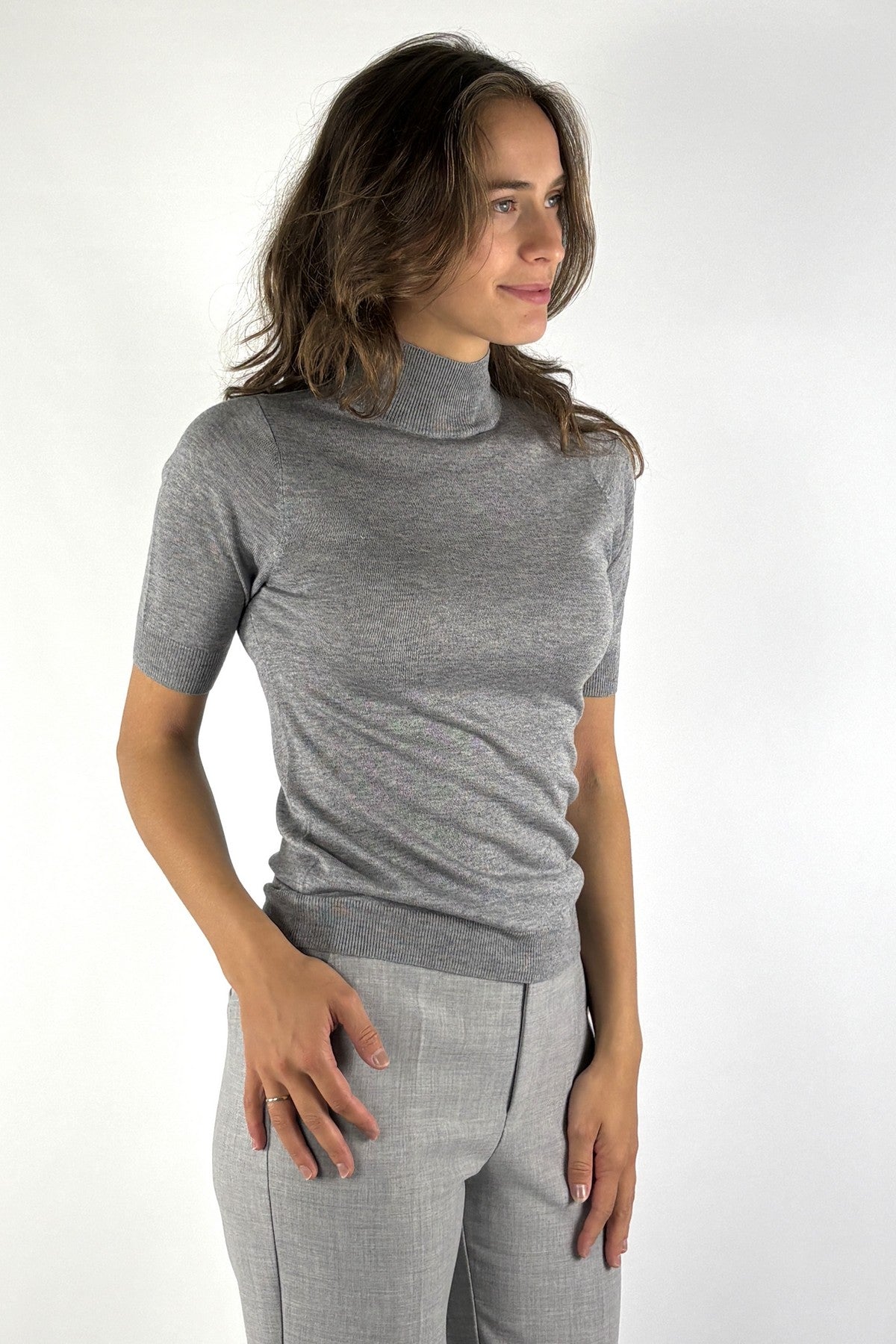 Oscar The Collection Cerine top met hoge hals – Imperial Grey