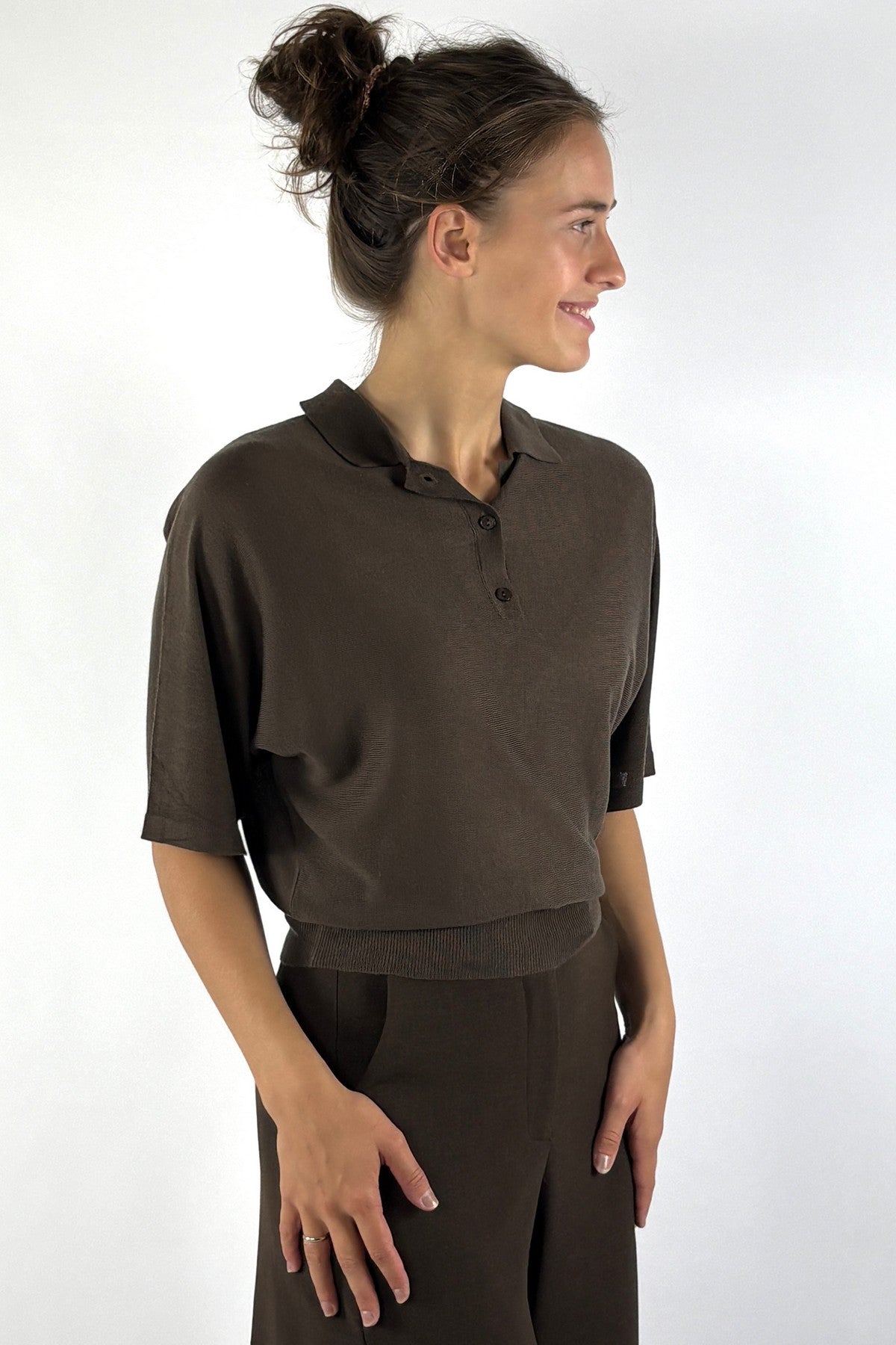 Oscar The Collection Jackie polo top relaxed fit – Espresso