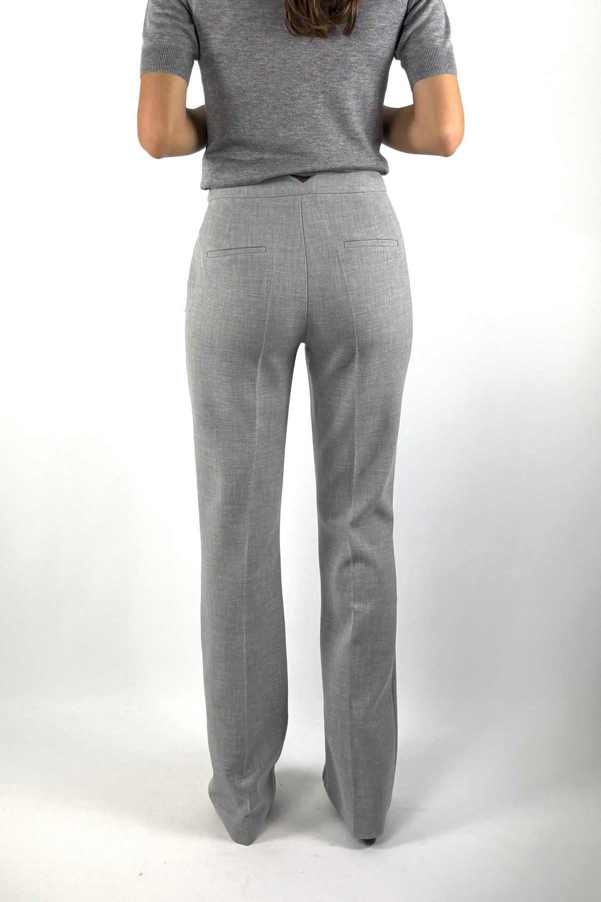 Oscar the Collection Laure trousers licht flared – Imperial Grey