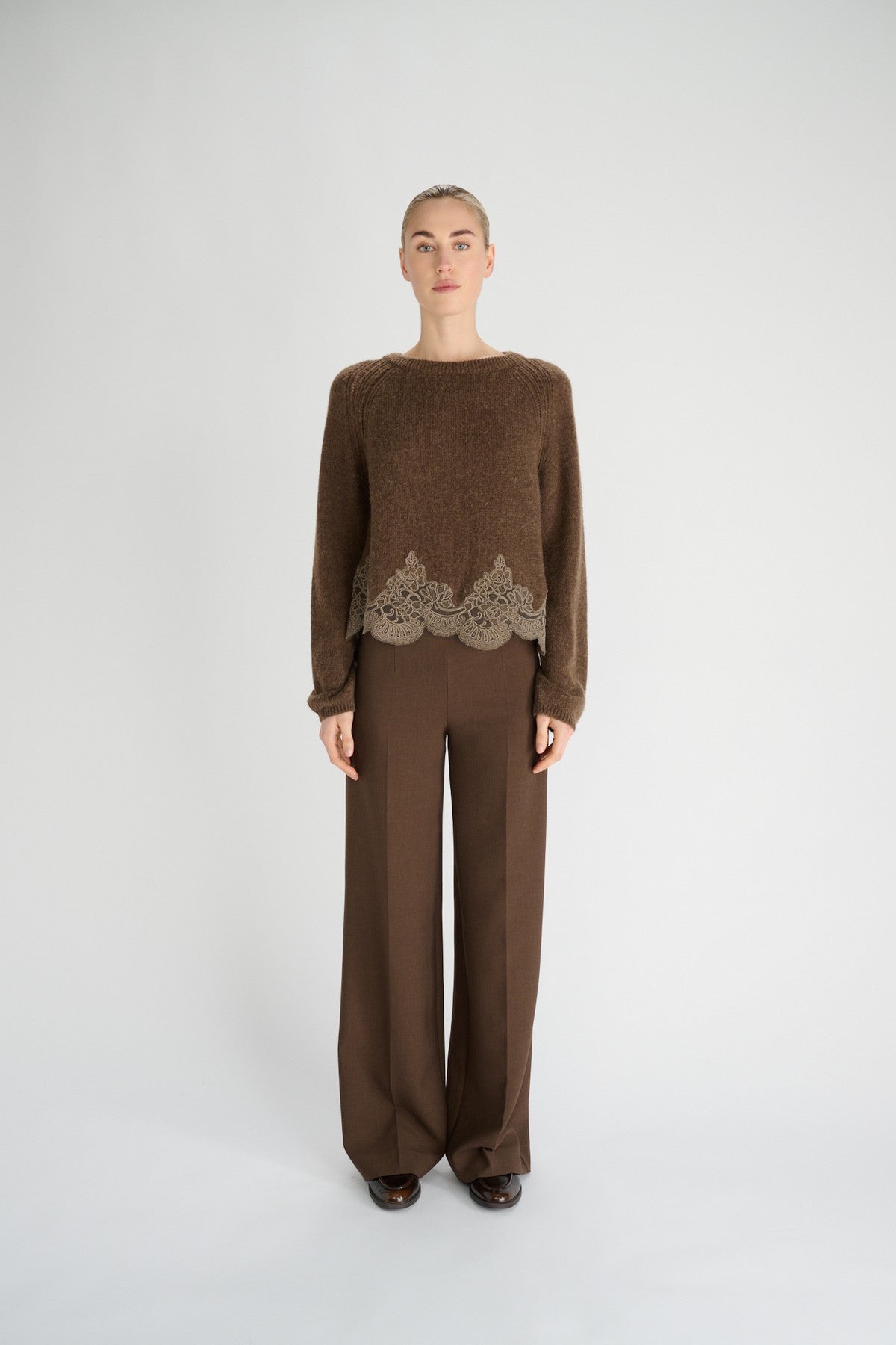 Hamilton Pullover Oscar The Collection in Woodland met ronde hals, lange mouwen en kanten detail aan de zoom