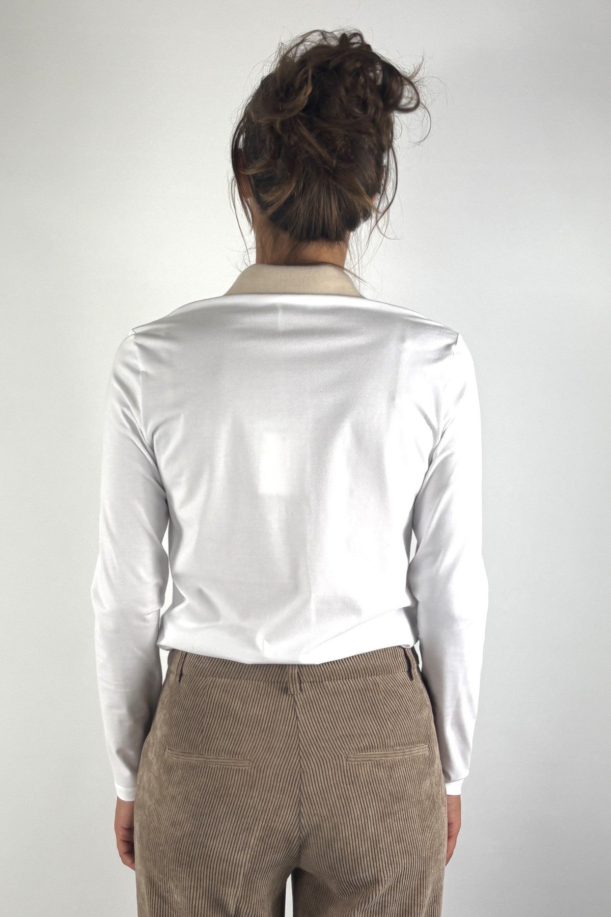 Peserico S06946J0 blouse met beige kraag – Wit