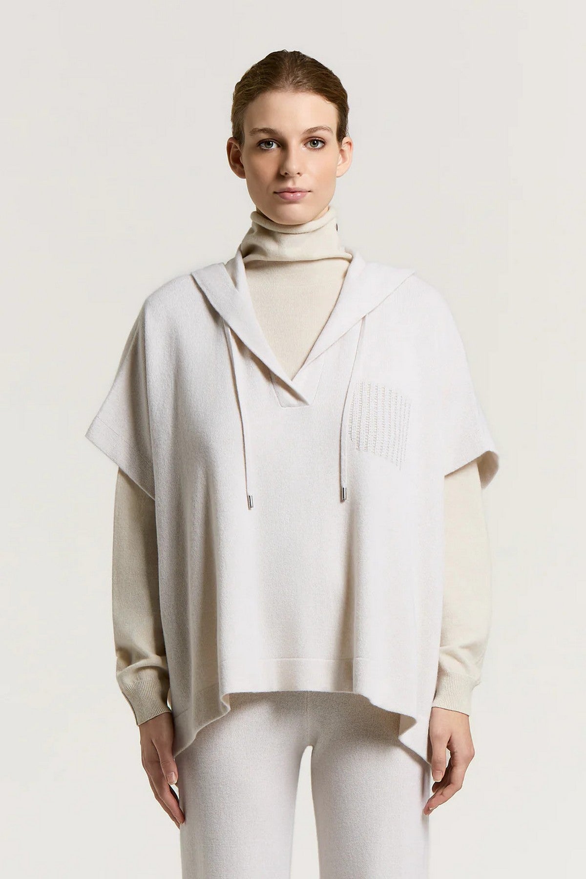 Peserico gebreide sweater van scheerwol, zijde en kasjmier met capuchon en Punto Luce-detail
