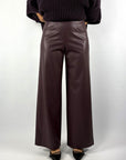 Seductive Kimberly 929628/9052 wide-leg lederlook broek in Barolo met elastische taille