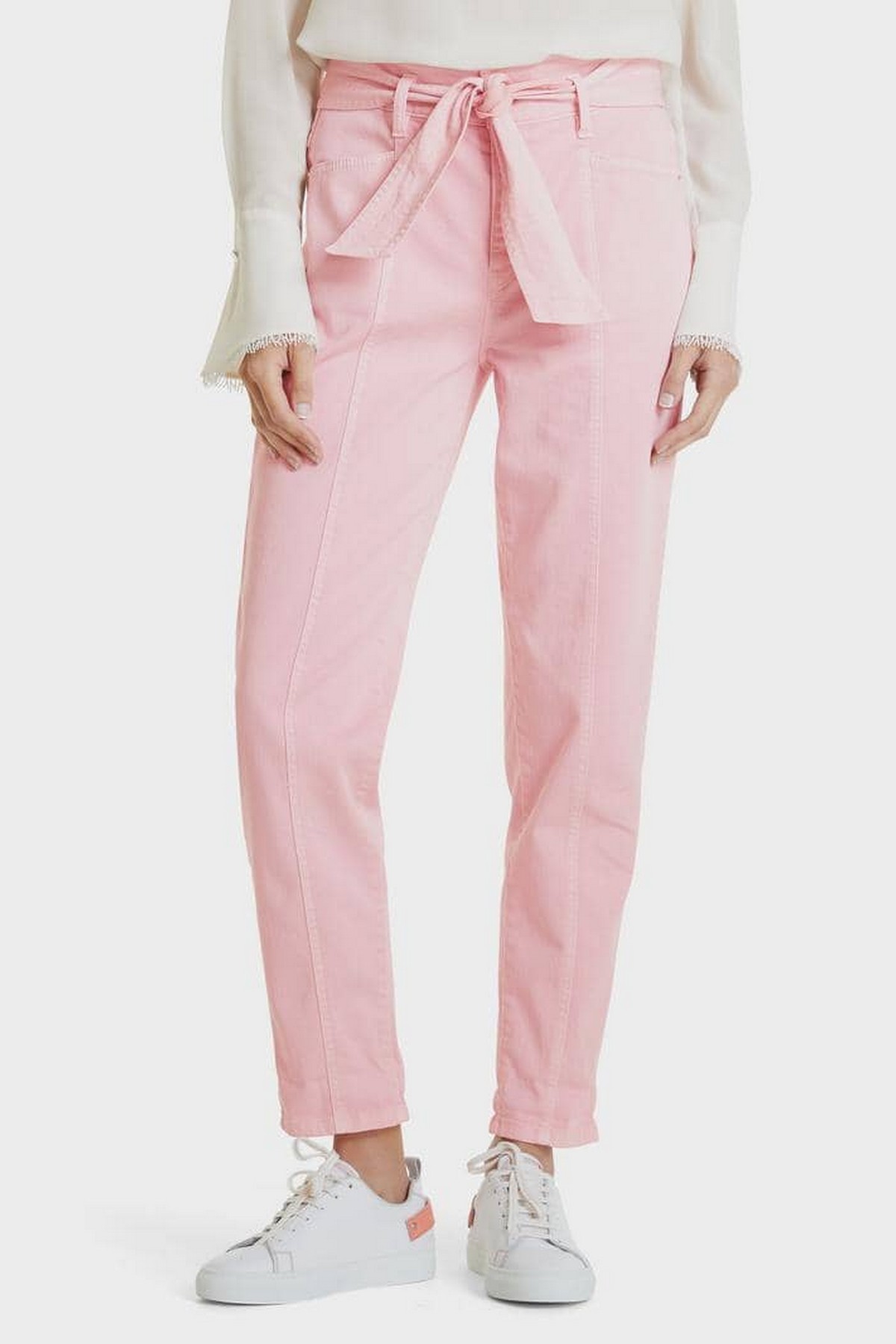 Marc Cain - SC 82.06 D60 219 - Jeans wijd met strikceintuur roze