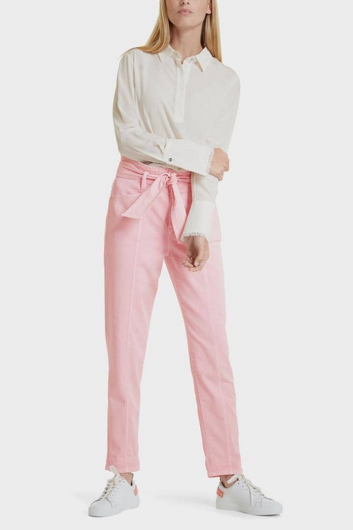 Marc Cain - SC 82.06 D60 219 - Jeans wijd met strikceintuur roze