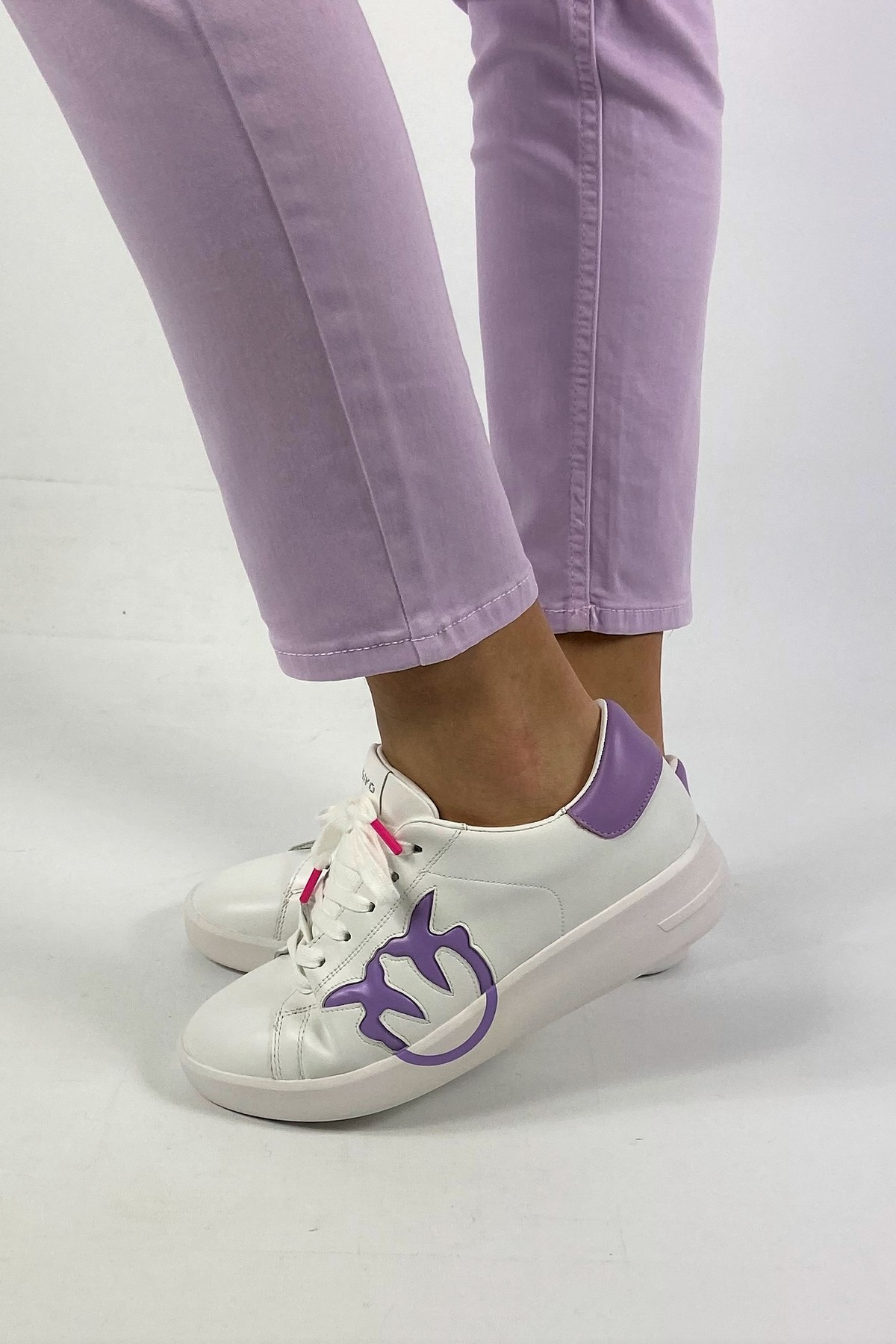 Sneaker laag Pinko logo in de kleur wit paars van het merk Pinko